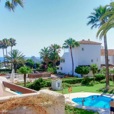 1176 Front 2 Pools Bahia *